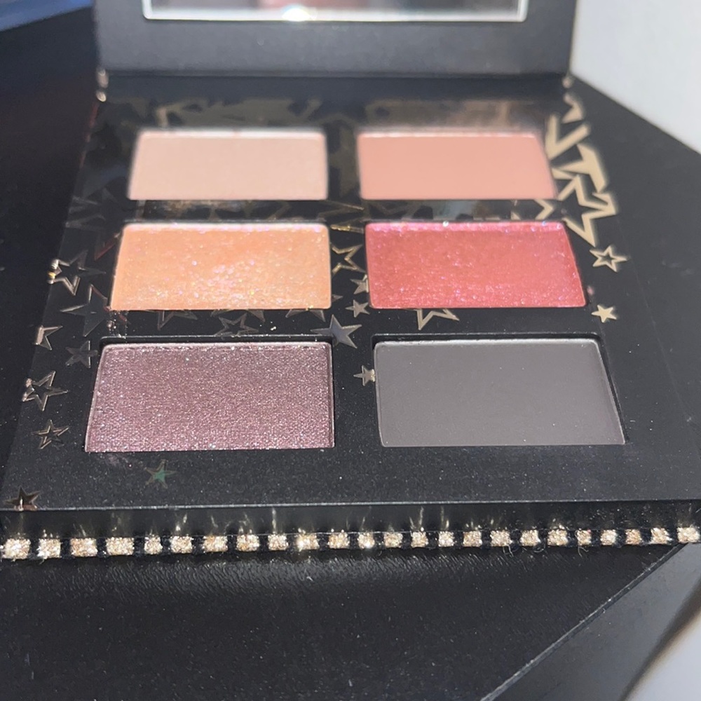 Mac Star Sighting Compact: Fuschia